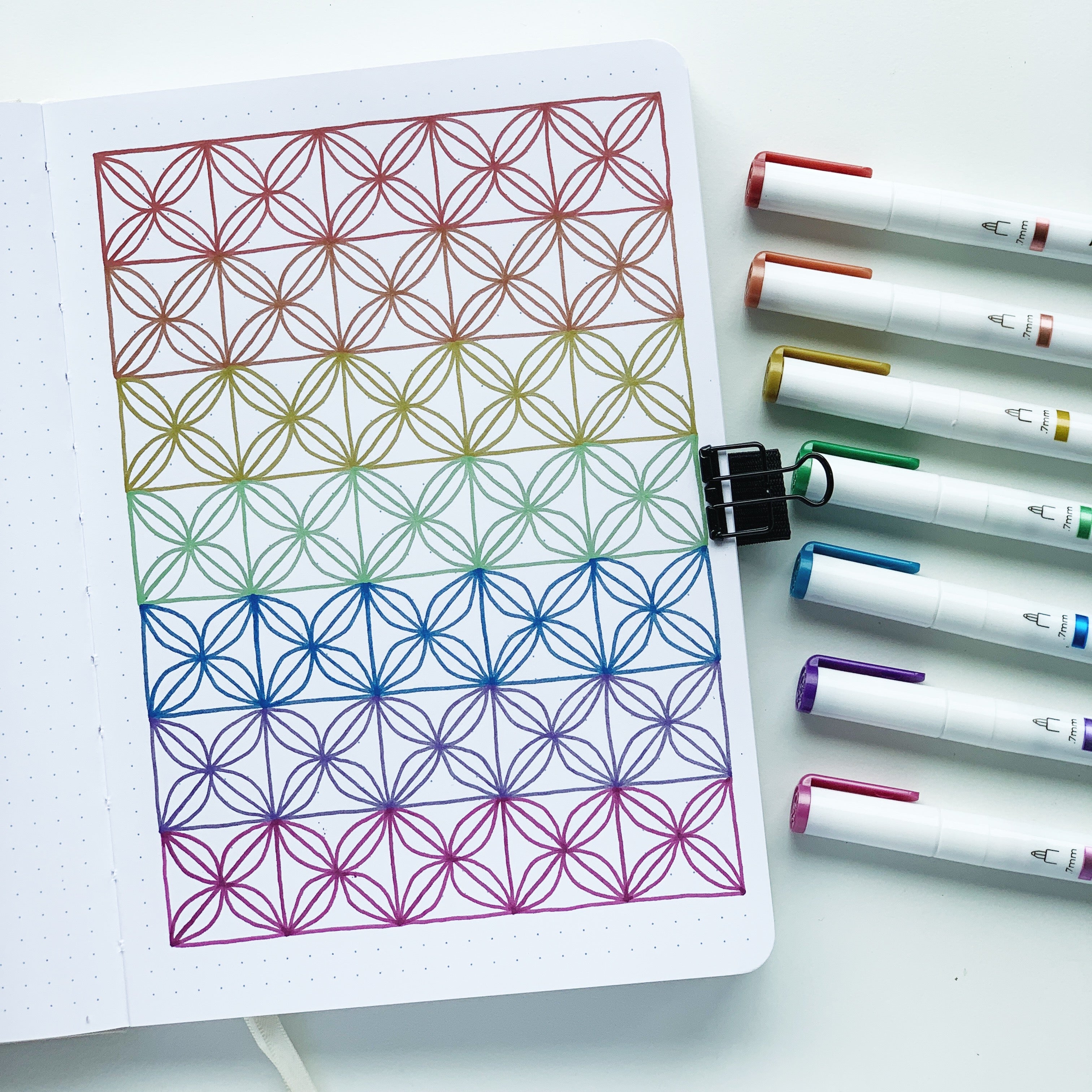 Metallic Geometric Pattern Tutorial | Dot Grid Notebook Ideas – Archer ...