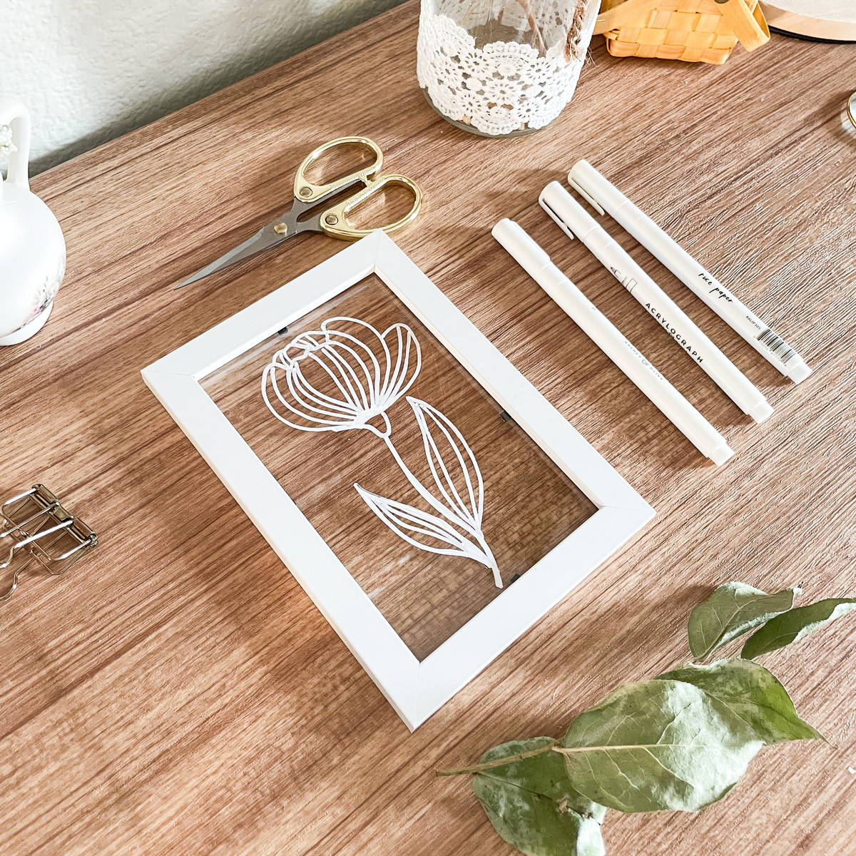 Easy Floral Glass Art Frame Tutorial with Acrylic Paint Pens – Archer ...