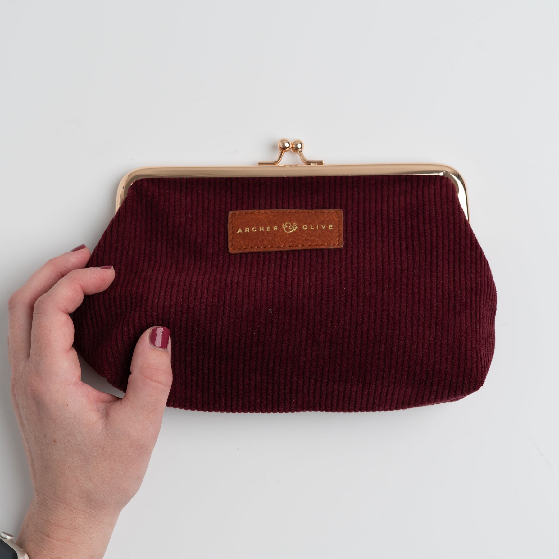 Quiet Corners Kiss Lock Pouch in Maroon