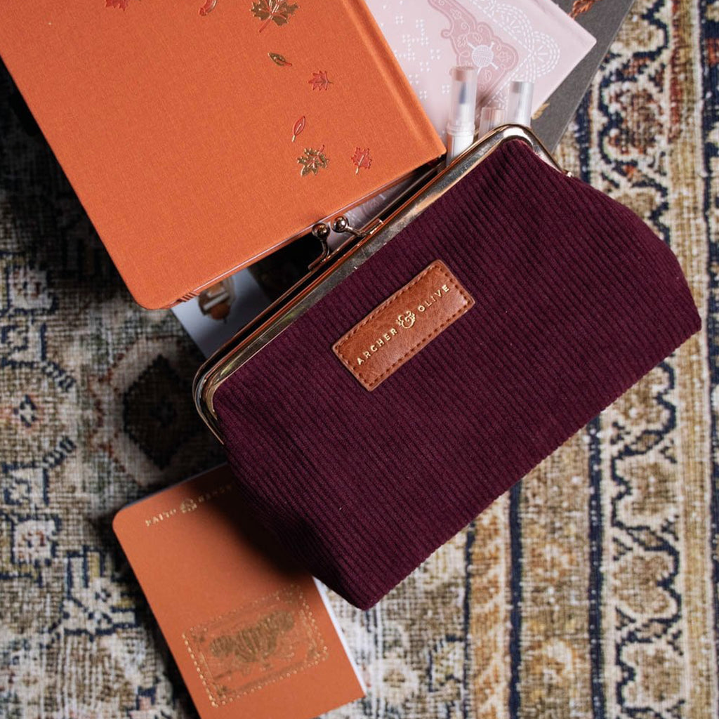 Quiet Corners Kiss Lock Pouch in Maroon