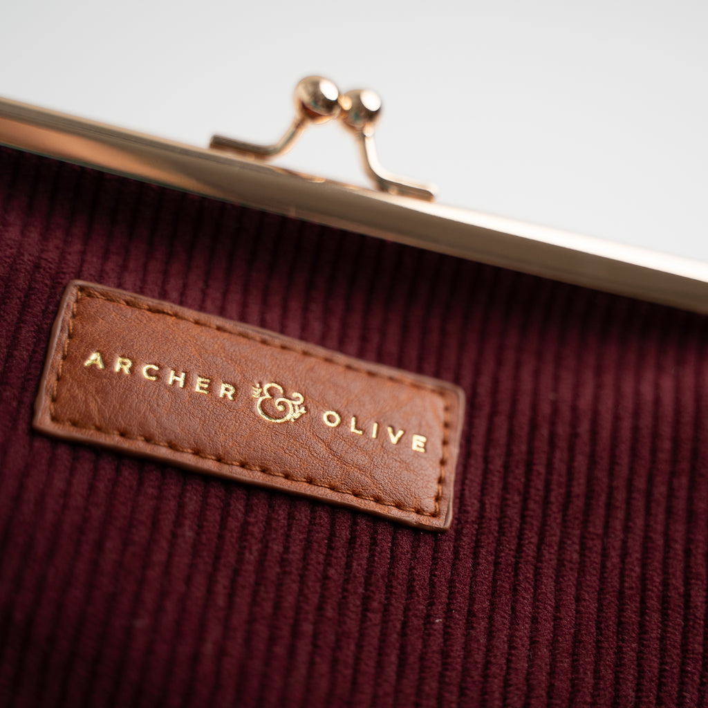 Quiet Corners Kiss Lock Pouch in Maroon
