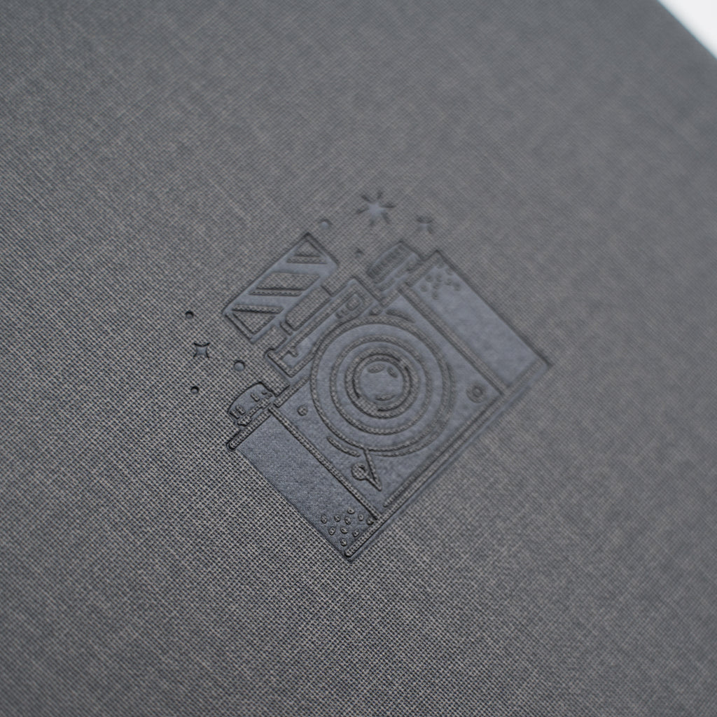 8x8 Vintage Camera: Dot Grid Notebook